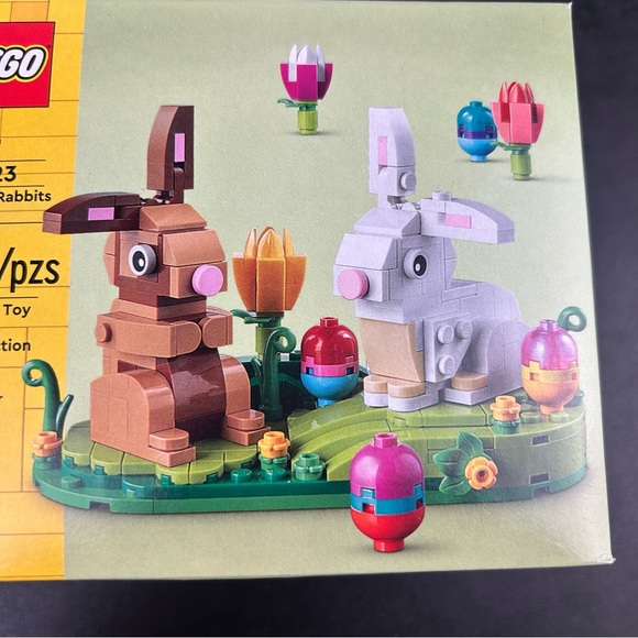 LEGO Easter Rabbits Display Building Set 40523 with 288 Pieces Sealed - Picture 2 of 9